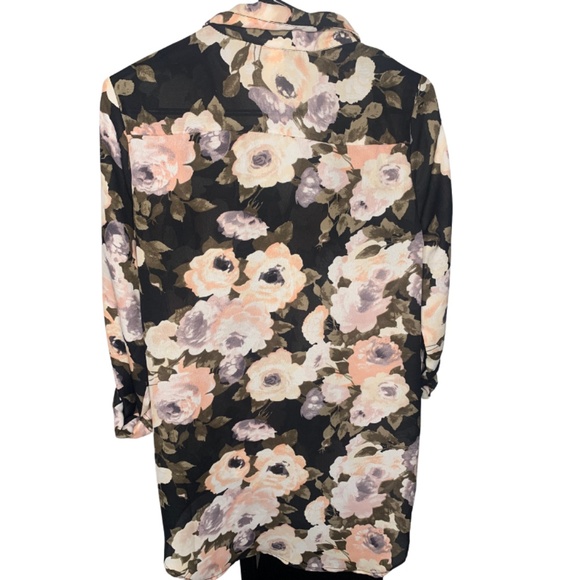 Truth NYC Floral Blouse - Gently Used - Size Medium - Picture 2 of 6
